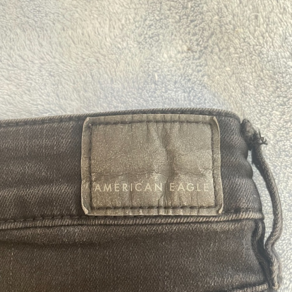 American Eagle NE(X)T LEVEL STRETCH Ripped Distressed High Waisted Jegging - Picture 3 of 5